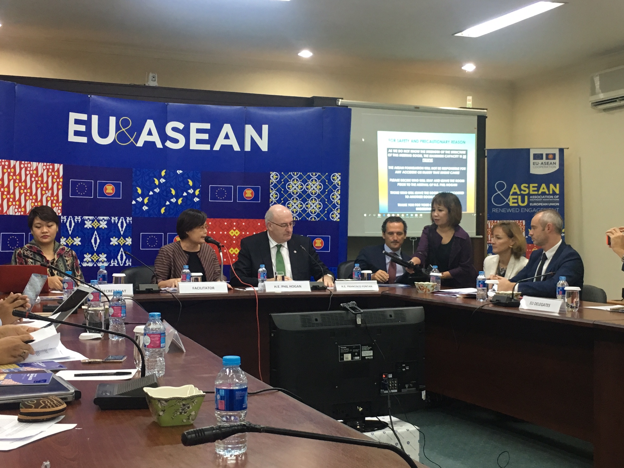 ກອງປະຊູມດ້ານສະຫະກອນກະສິກຳ ແລະ ໄວຫນູ່ມ EU-ASEAN dialogue on cooperative and youth